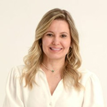Dra. Cibele Tamietti Durães, experienced dermatologist in Rio De Janeiro